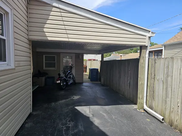 9642 Normandy AVE, Oak Lawn, IL 60453
