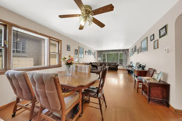 8606 S KOSTNER AVE, Chicago, IL 60652