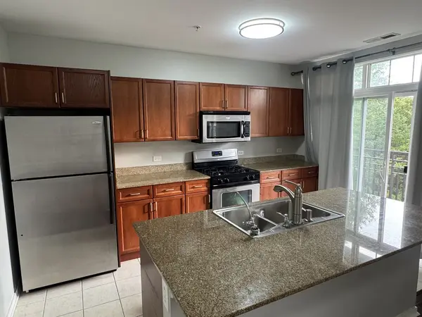 7753 Van Buren ST #305, Forest Park, IL 60130