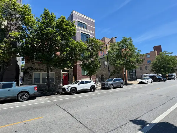 556 W 18th ST, Chicago, IL 60616