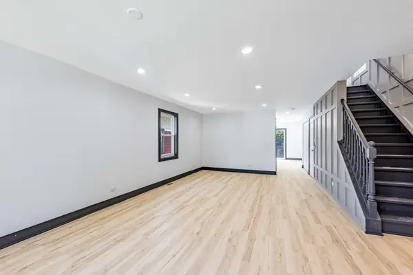 921 N Lorel AVE, Chicago, IL 60651