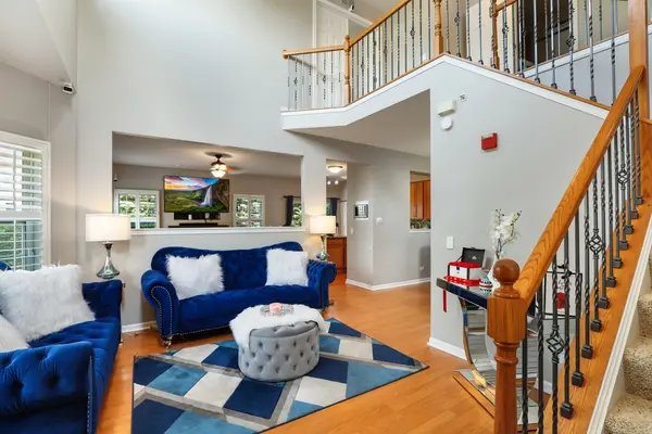 1808 Candlelight CIR, Montgomery, IL 60538