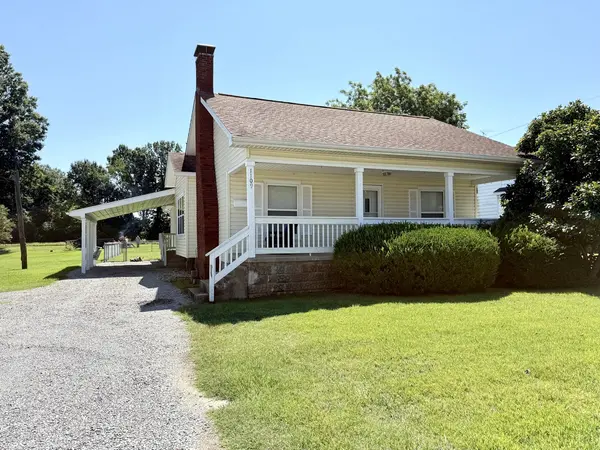 1109 S Court ST, Marion, IL 62959