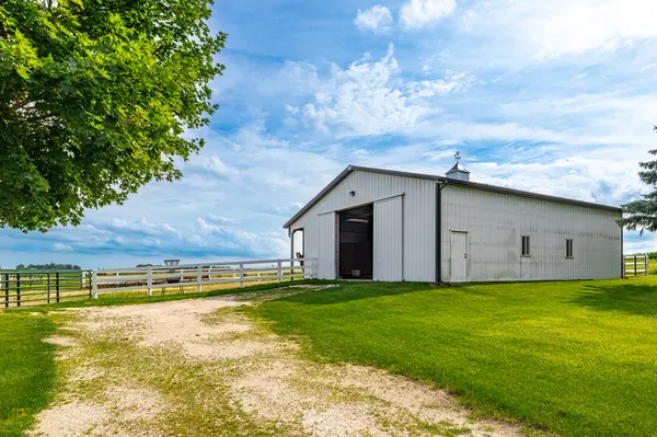13938 Bethany RD, Sycamore, IL 60178