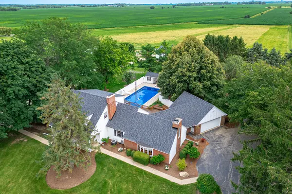 13938 Bethany RD, Sycamore, IL 60178