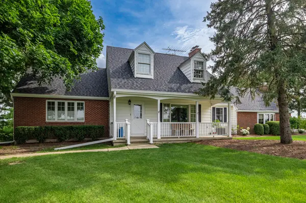 13938 Bethany RD, Sycamore, IL 60178
