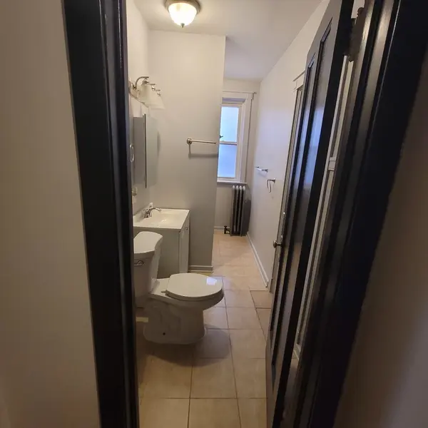 507 W Englewood AVE #2W, Chicago, IL 60621