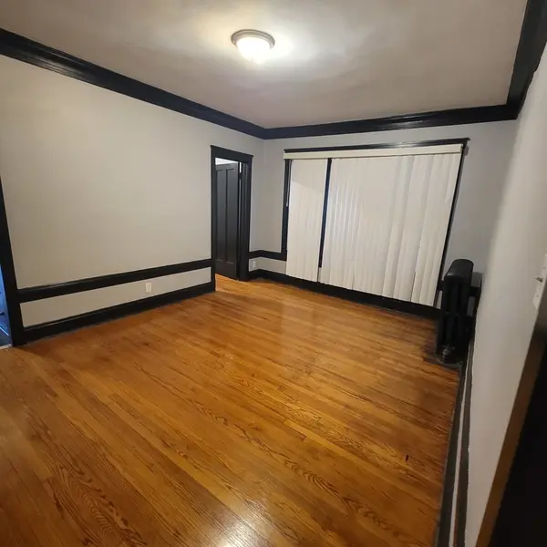 507 W Englewood AVE #2W, Chicago, IL 60621