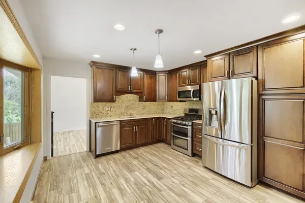 816 W Heritage DR, Addison, IL 60101