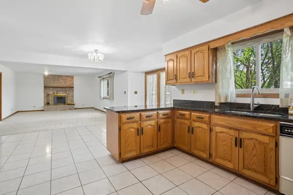 1280 N Aspen WAY, Addison, IL 60101