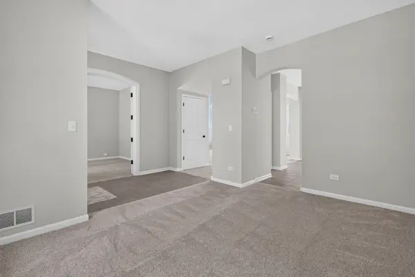 14822 Independence CT, Plainfield, IL 60544