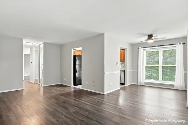 761 Garfield AVE #B, Libertyville, IL 60048