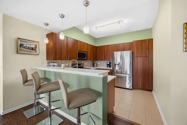 6420 DOUBLE EAGLE DR #414, Woodridge, IL 60517