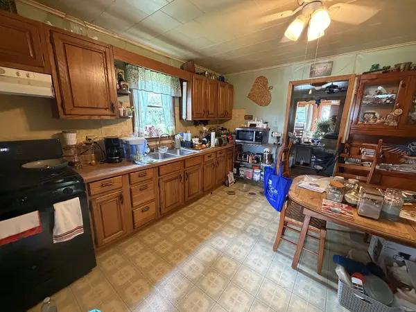 112 S Marion ST, Sandoval, IL 62882