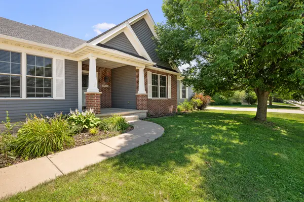 5961 Joshua ST, Bettendorf, IA 52722