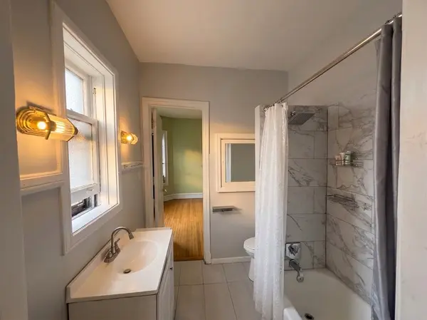 953 E Hyde Park BLVD #3, Chicago, IL 60615