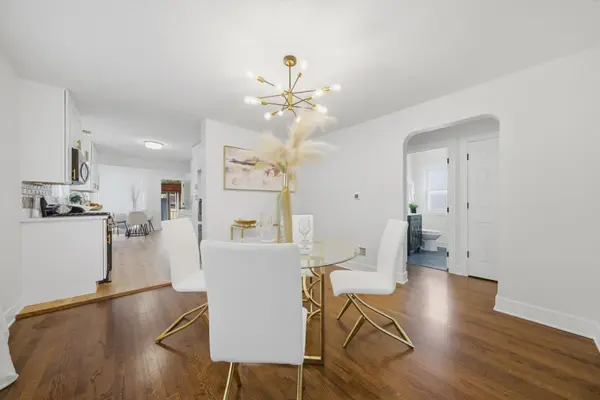 8801 S Clyde AVE, Chicago, IL 60617