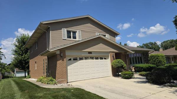 15412 WALNUT RD, Oak Forest, IL 60452
