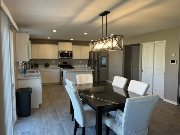 3142 Matlock DR, Yorkville, IL 60560