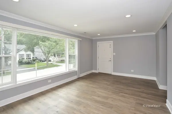 336 E Russell ST #2, Barrington, IL 60010