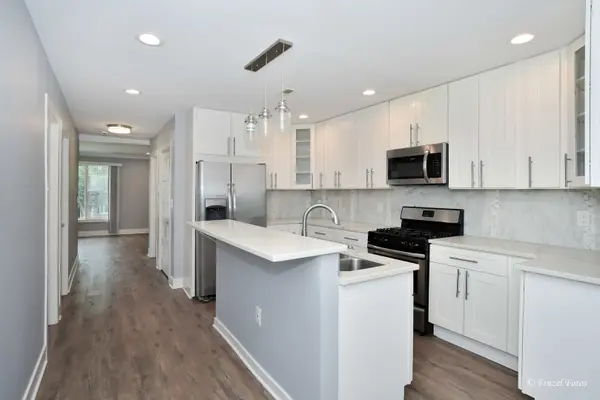 336 E Russell ST #2, Barrington, IL 60010