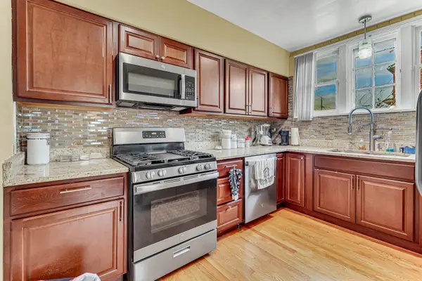 7450 S Euclid Pkwy, Chicago, IL 60649