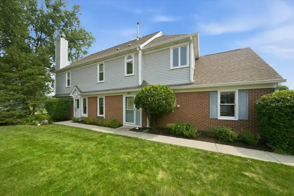 150 Inverness CT #2, Elk Grove Village, IL 60007