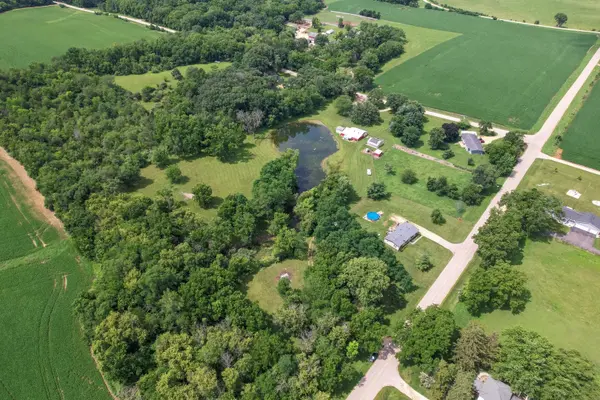 3365 N Blackhawk RD, Byron, IL 61010