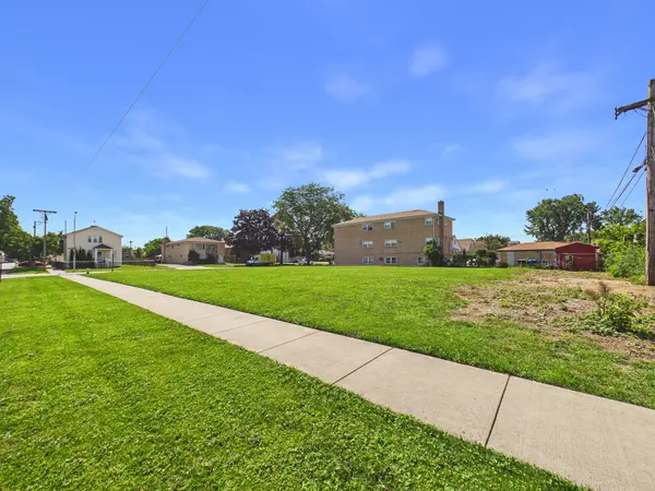 1634 N 32nd AVE, Melrose Park, IL 60160