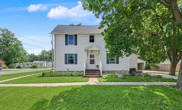 209 E Sangamon ST, Fisher, IL 61843