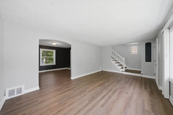 10122 S Luella AVE, Chicago, IL 60617