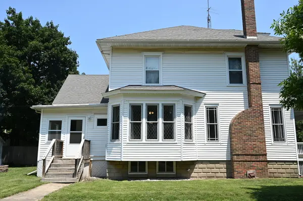 201 NE 4th ST, Atlanta, IL 61723