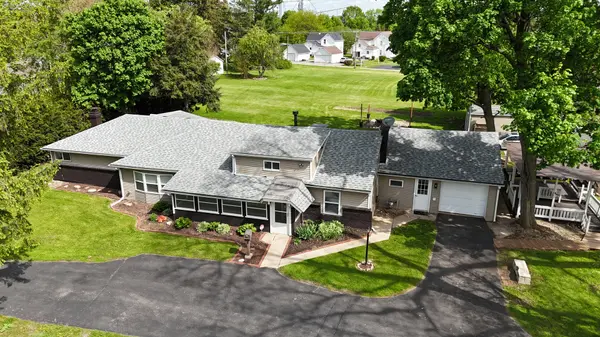 221 Central AVE, Genoa, IL 60135