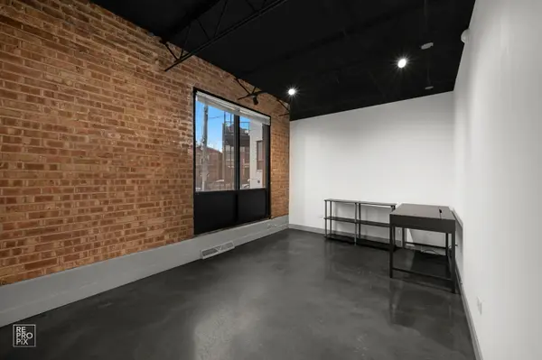 1322 W Walton ST, Chicago, IL 60642