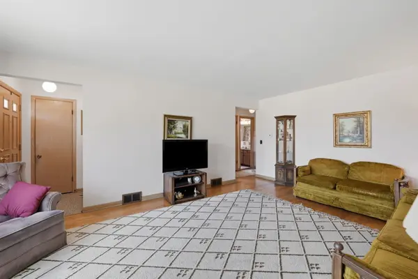 4916 N Ridgewood AVE, Norridge, IL 60706