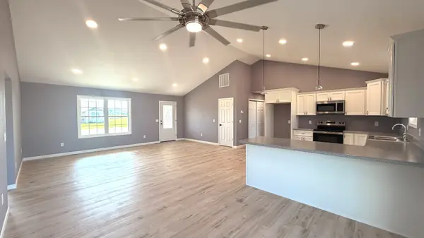 768 Fulton DR, Centralia, IL 62801