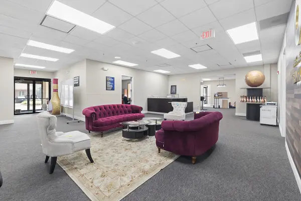 6705 Kingery HWY, Willowbrook, IL 60527