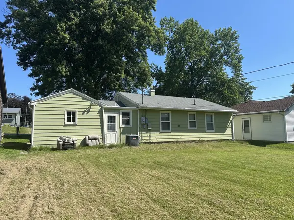 1717 E LAWN, Savanna, IL 61074