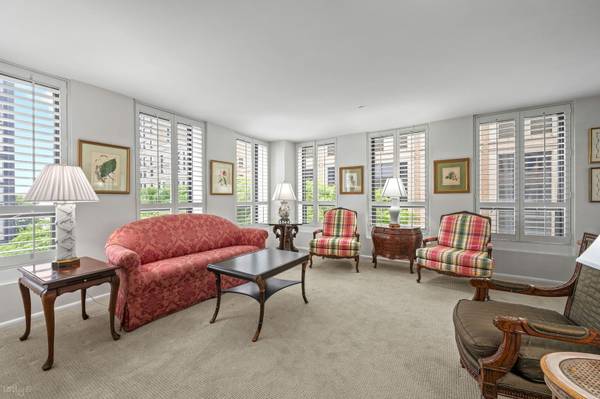 260 E Chestnut ST #512, Chicago, IL 60611