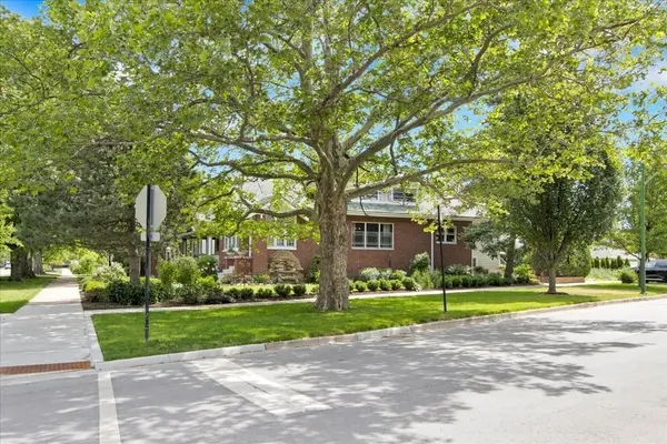 5661 N New Hampshire AVE, Chicago, IL 60631