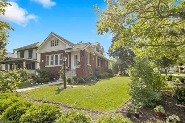 5661 N New Hampshire AVE, Chicago, IL 60631