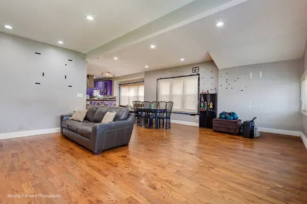 5505 W Thomas ST, Chicago, IL 60651