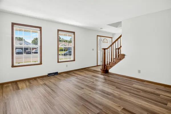 735 Kristi DR, Byron, IL 61010