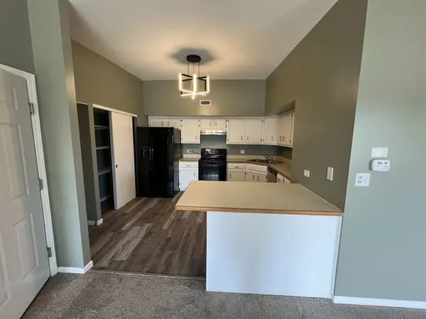 2851 Heritage DR #2C, Joliet, IL 60435