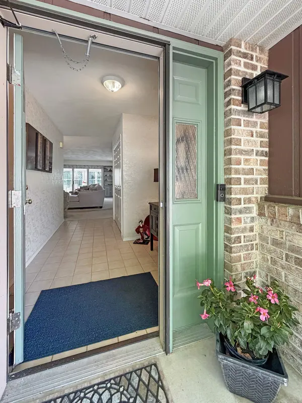 550 N Sierra DR #15, Freeport, IL 61032