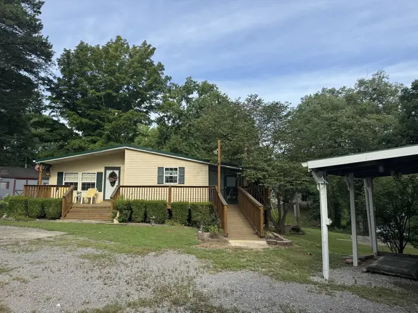 108 Robin DR, Benton, IL 62812