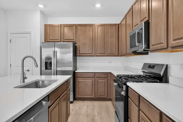 1207 Glenmont ST, Algonquin, IL 60102