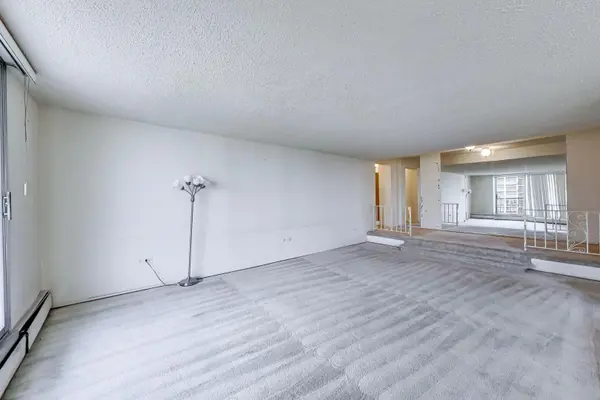 8809 W Golf RD #7F, Niles, IL 60714