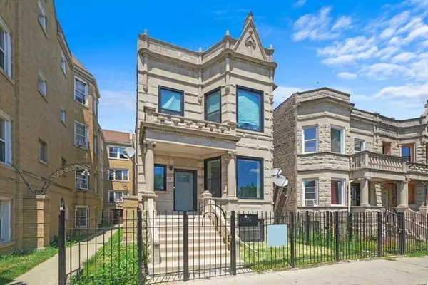 3912 W Congress Pkwy, Chicago, IL 60624