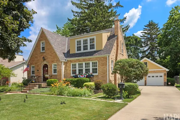 621 PARKWAY AVE, Antioch, IL 60002